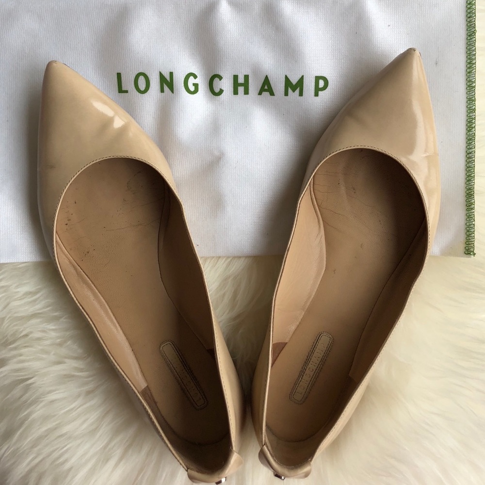 longchamp pointed toes flat- patent leather nude